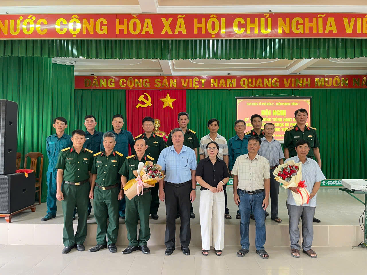 Hội nghị ký kết chương trình hoạt động kết nghĩa giữa Ban Chỉ huy Quân sự xã Phú Hoà 2 với thôn Phụng Tường 1
