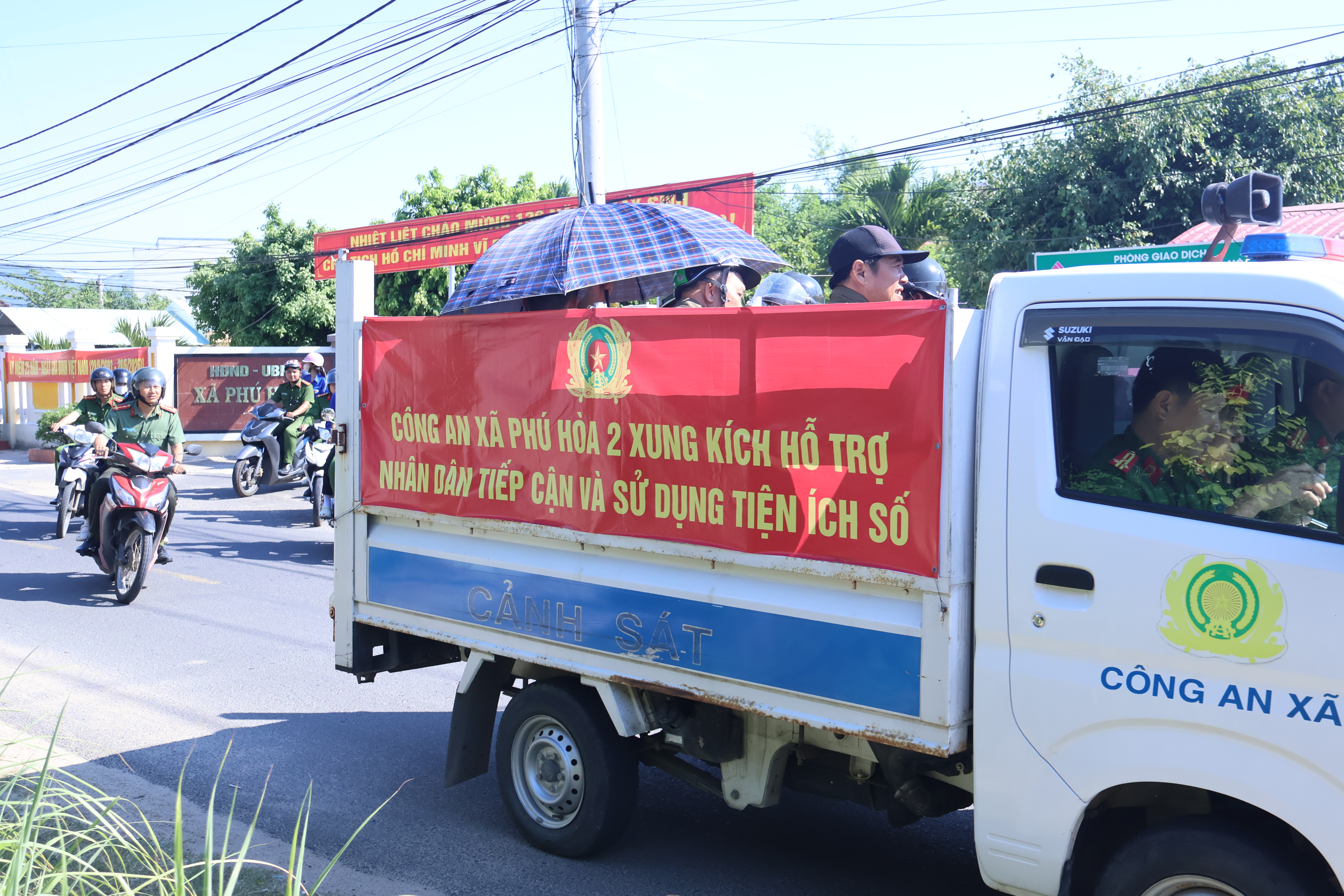 Phú Hòa 2 ra quân Chiến dịch mùa hè số cùng VNeID