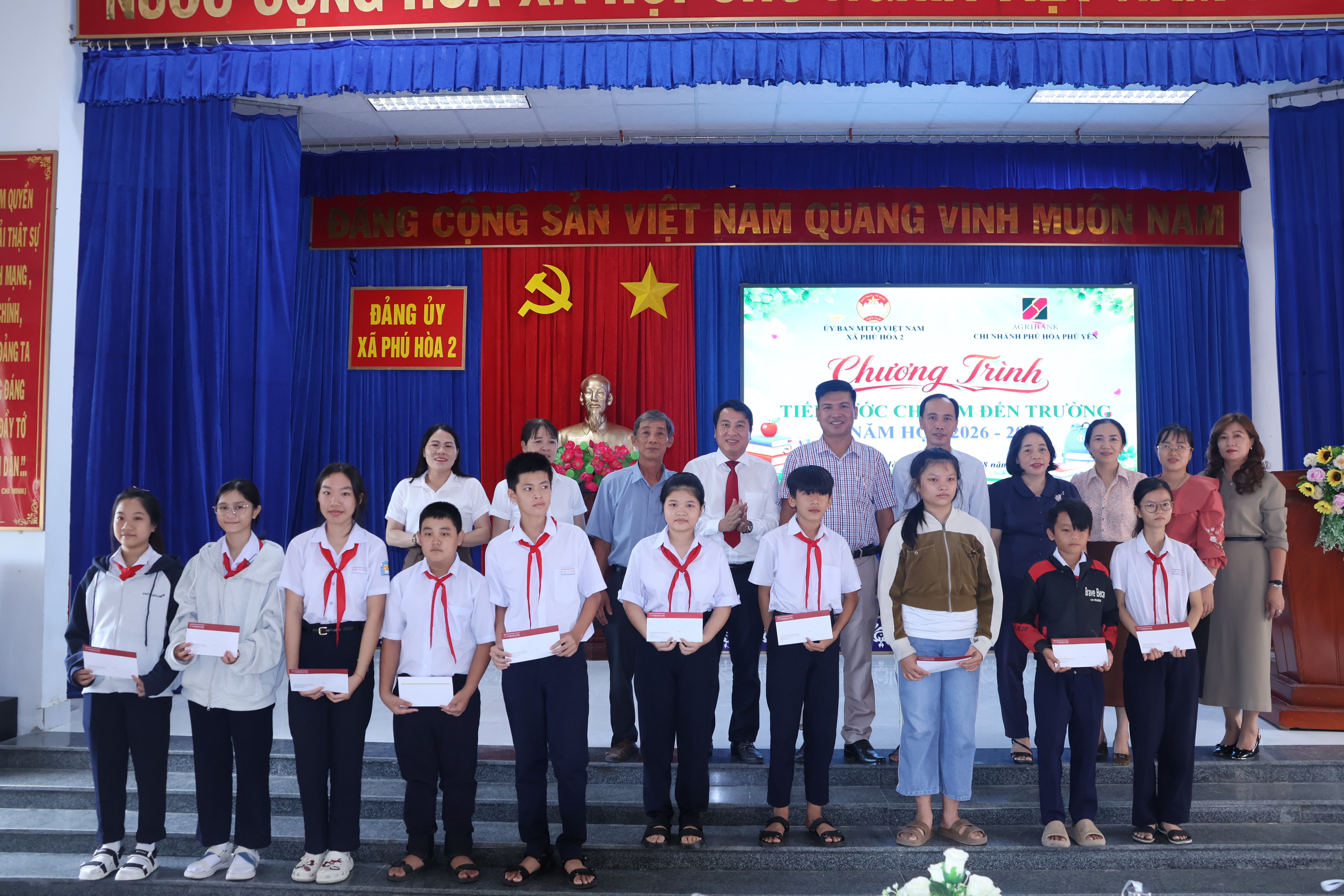 Chương trình “Tiếp bước cho em đến trường” năm học 2026-2027